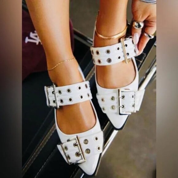 NWB CUSHIONAIRE Women 8 White Patent Silver Buckle Point Toe Flats Shoes - Picture 3 of 6